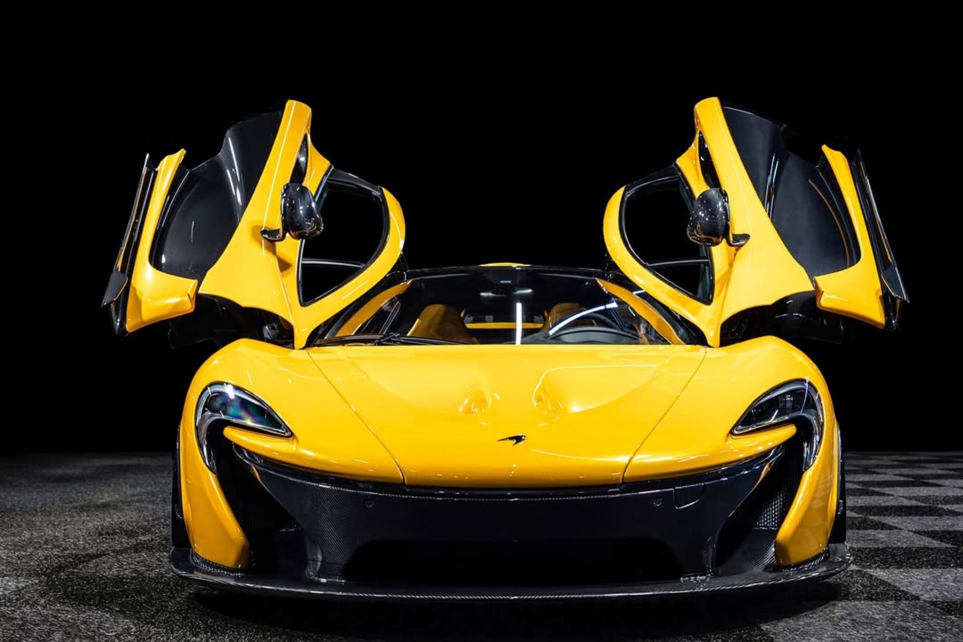 McLaren P1 – Protected Hypercar Legend